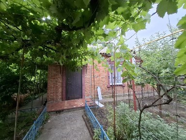 БУДИНОК в районі 