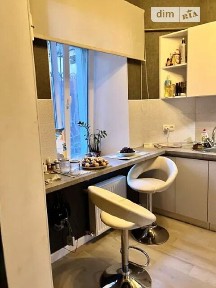 Довготривала оренда 2к квартири на вул. Базарна 38 • ID 34725936