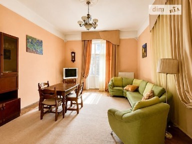 Оренда 3-кімнатної квартири за адресою: вул. Пекарська, 1, вартість - 750 $/місяць.