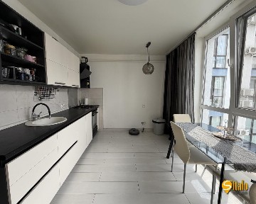 Продаж 1-кімнатної квартири 51 м², Центральна вул., 21А