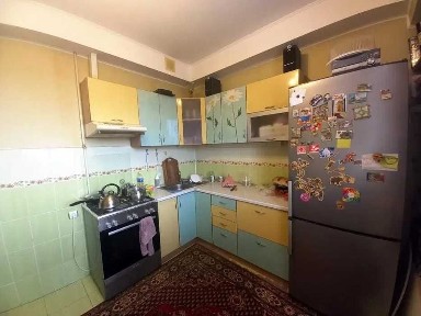 (13) Продам капітальний двоповерховий будинок, смт. Великодолинське
