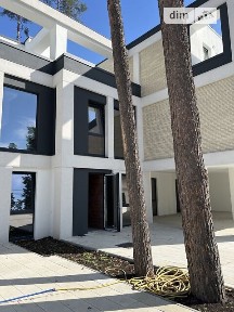 Продаж 3 поверхового таунхауса з ділянкою на 1.4 сотки, 149 кв. м, 4 кімнати, на вул. Варшавська 35 • ID 34732297
