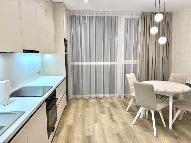 Продаж 1-к кв, 40 м, м. Свалява, ж. к. 