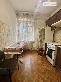 Продаж 2к квартири 43.5 кв. м на вул. Художня 2 • ID 34733719
