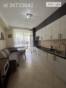 Продаж 1но кімнатної квартири у старшій новобудові по вул. Наукова, 49а