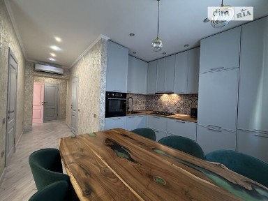 Продаж 2к квартири 68.8 кв. м на вул. Одеська 3 корпус 4 • ID 34731757