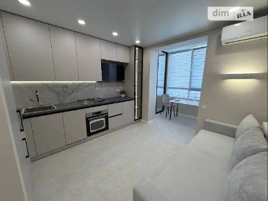 Продаж 3к квартири 70 кв. м на вул. Сімейна 5 • ID 34720650