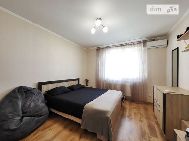 Продаж 3к квартири 80 кв. м на вул. Миколаївська • ID 34718813