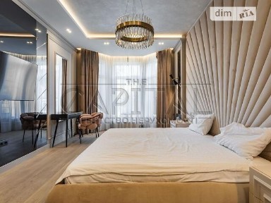 Продаж 3к квартири 120 кв. м на вул. Дегтярна 18 • ID 34718009