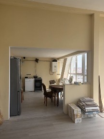 Продам 3 кімнатну квартиру з частковим ремонтом