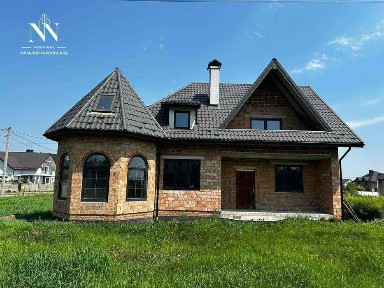 Продаж 2 поверхового будинку з гаражем і ділянкою на 10 кв. м., 175 кв. м, 4 кімнати, на вул. Івана Мазепи 5 • ID 34729516