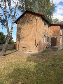 Продам цегляний 2 поверховий будинок в селі Оженин біля Острога.