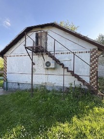 Цегляний будинок Дермань
