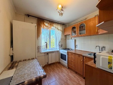 Перша оренда. Ремонт. ГАЗ. Русанівська набережна поруч