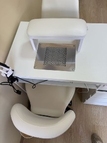 Продам готовую оборудованную nail-студию в центре Киева