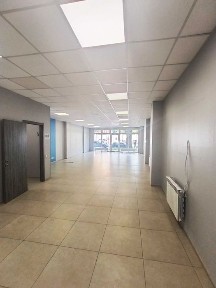 Фасад. Оренда приміщення ( 1 поверх) під магазин, шоу-рум, офіс, салон. Поділ, метро Тараса Шевченко