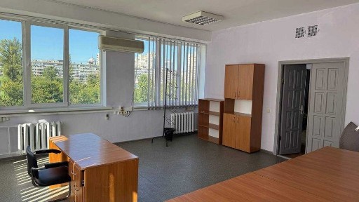Здаємо офіс 35 кв. м на Сверстюка 19