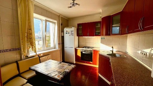 Продаж 3-кімнатної квартири 75 м², Грушевського вул., 17Г
