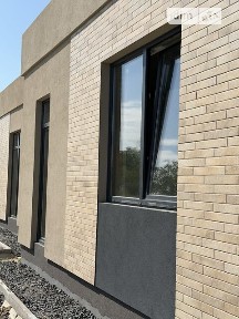 Продаж 1 поверхового дуплекса з ділянкою на 3.7 сотки, 122 кв. м, 3 кімнати, на вул. Виноградна • ID 34731108
