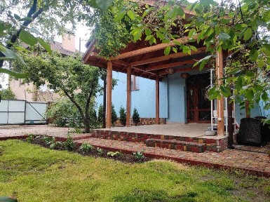 Оренда котеджу 200 м², 52-а Садова вул.