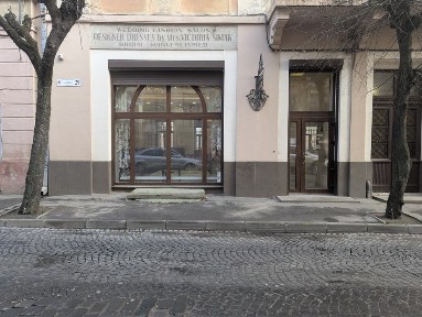 Фасадне приміщення в центрі БЕЗ КОМІСІЇ