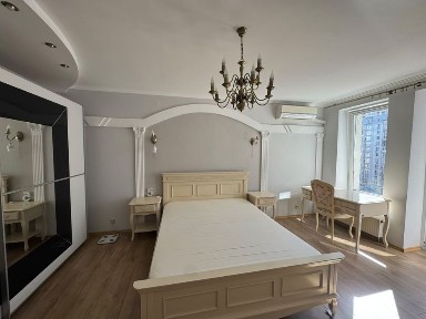 Здаємо 2-х кімнатну квартиру 85м2 по вул. Ломоносова 60а