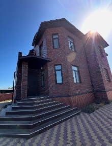 Оренда будинку 382 м², Новоселів вул.