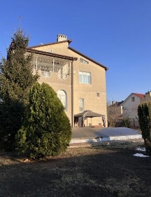 Оренда будинку 490 м², Відважних вул.