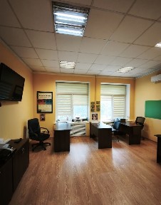 Продаж 2-кімнатної квартири 56 м², Кирилівська вул.