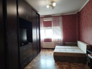 Продам 1 кімнатну квартиру на Одеській