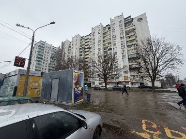 Продам гостинку Супер Место возле метро