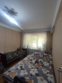 Продаж 1-но кімнатної квартири в Хортицткому районі