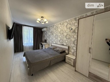 Здам подобово 1к квартиру на вул. Ніни Строкатої 35 • ID 34737451