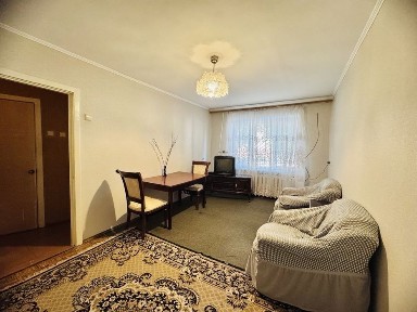 2 кімнатна квартира на Поштовому