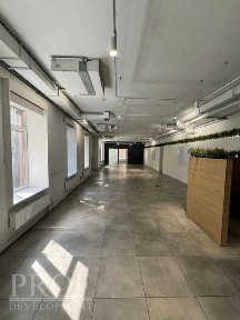 Окрема автономна будівля 836 м² з паркінгом на 15 авто. Метро Олімпійська