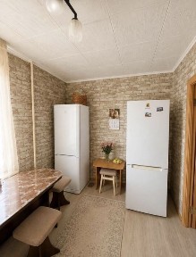 БЕЗ КОМІСІЇ, вул. Дениса Антіпова 10.70 м2 3 кімнатна продаж