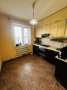 Продаж затишної 2-к квартири 51 м² по вул. Київський Шлях 2/2