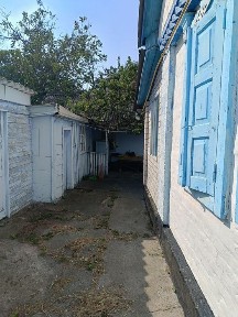 Продам дом. Недогарки.