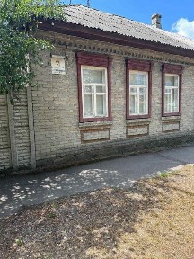 Продаж пів будинку в нагірній частині міста
