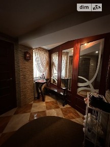 Продаж 3 поверхового будинку з гаражем і ділянкою на 2 сотки, 480 кв. м, 9 кімнат, на вул. Тернівська • ID 34737024