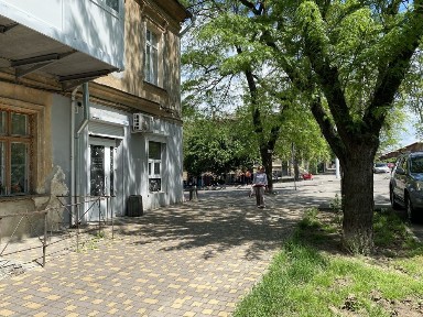 Приміщення Кінна / Ніжинська, фасад, біля Нового ринку