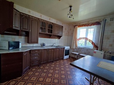 Затишний будинок. Продаж від власника Без комісії. 12-а Поздовжня перетин 9-та Лінія.