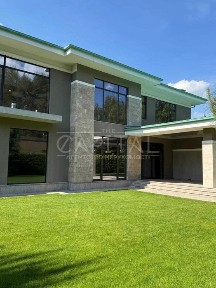 Kozyn Seven Club Продаж Будинок Козин басейн свій берег