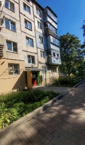 Продаж двохкімнатної квартири в гарному зеленому районі біля парку вулиця Медової Печери, стан заходь та живи, до центру 20 хв