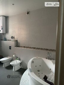 Продаж 3к квартири 120 кв. м на вул. Данилевського 26 • ID 34740990