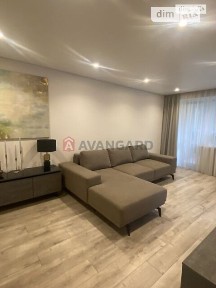 Продаж 2к квартири 48 кв. м на бул. Героїв полку 