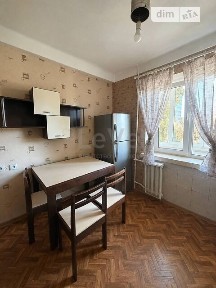 Продаж 3к квартири 72 кв. м на вул. Солом'янська 10 • ID 34737843