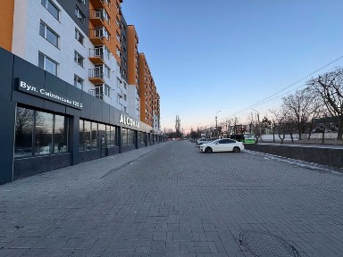 Фасадне приміщення по вул. Смілянська, ЖК Андора