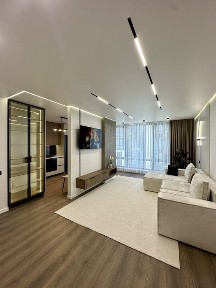 Квартира з ремонтом біля озера