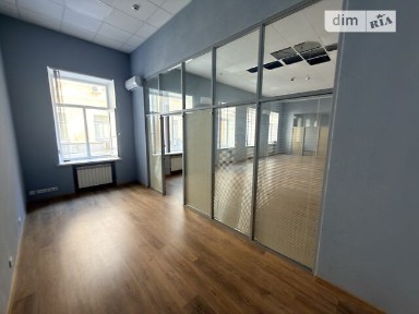 Оренда офісного приміщення на вул. Михайла Грушевського 10, приміщень -, поверх - 1 • ID 34622106